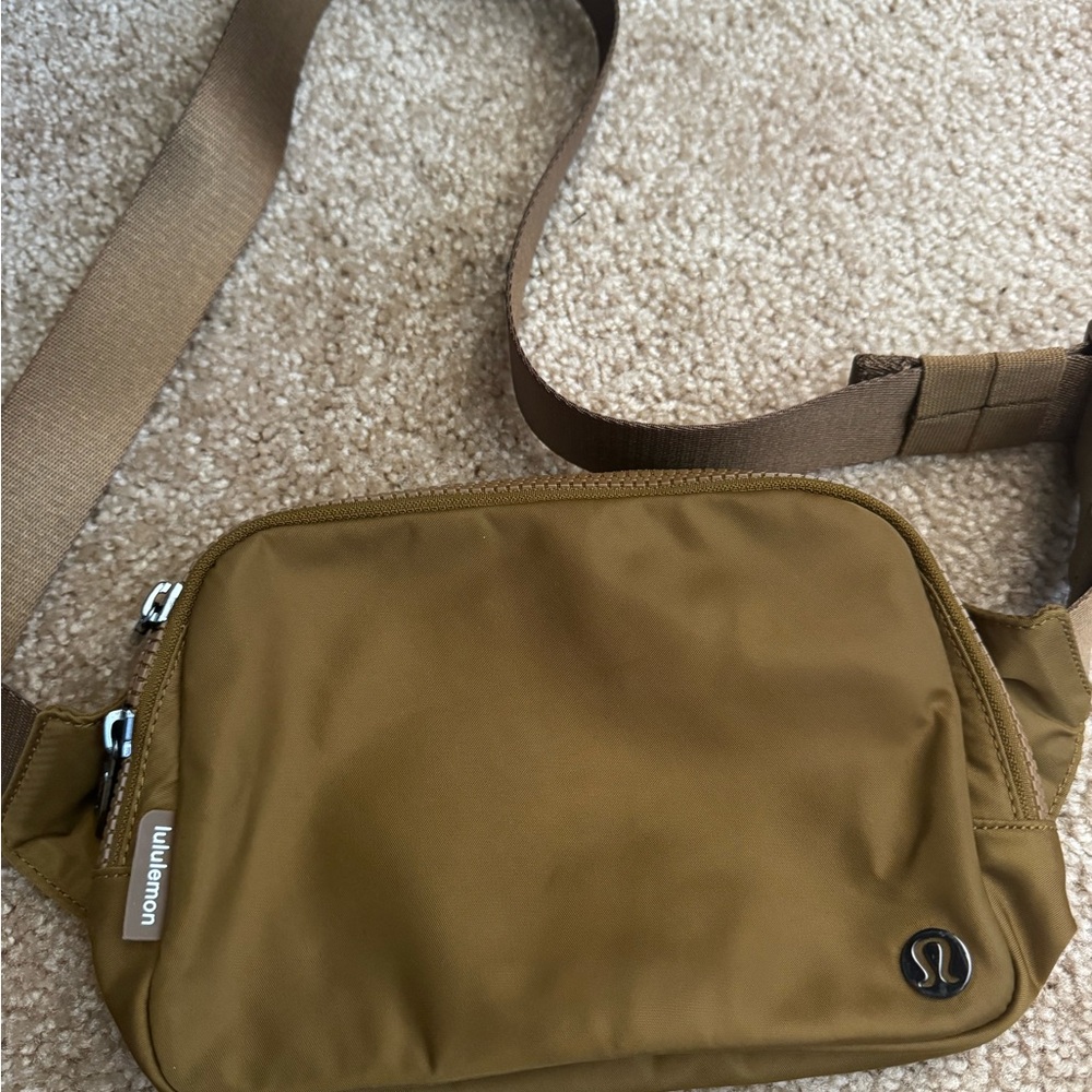 Everywhere Belt Bag 2L